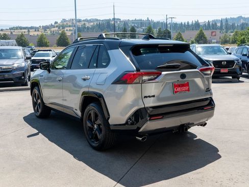 Used 2021 Toyota RAV4 XSE AWD/4WD image 5