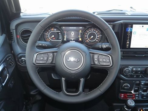 New 2025 Jeep Gladiator Rubicon w/ Convenience Group image 18