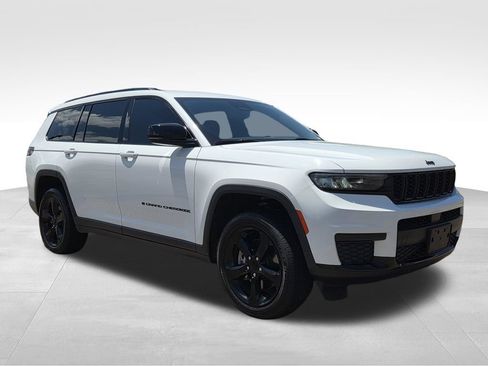 Used 2023 Jeep Grand Cherokee L Laredo AWD/4WD image 4