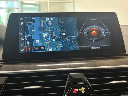 Used 2018 BMW M550i xDrive image 14