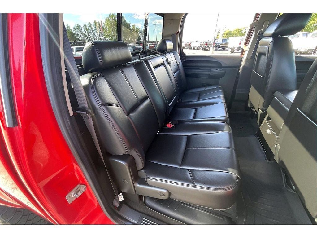 Used 2011 Chevrolet Silverado 2500 LT AWD/4WD image 28