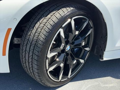 Used 2025 BMW 330i Sedan w/ M Sport Package RWD image 33