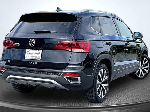 Used 2024 Volkswagen Taos SE FWD image 6