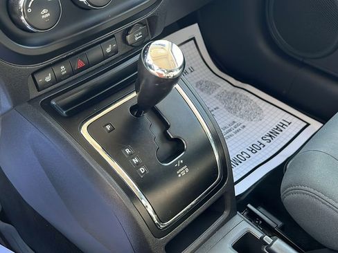 Used 2010 Jeep Patriot Sport AWD/4WD image 25
