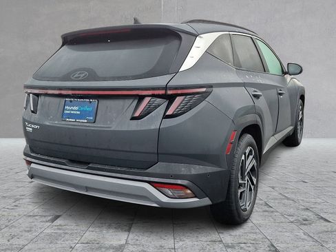 Used 2025 Hyundai Tucson Limited image 11