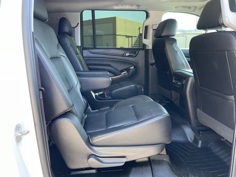 Used 2017 Chevrolet Suburban Premier AWD/4WD image 32