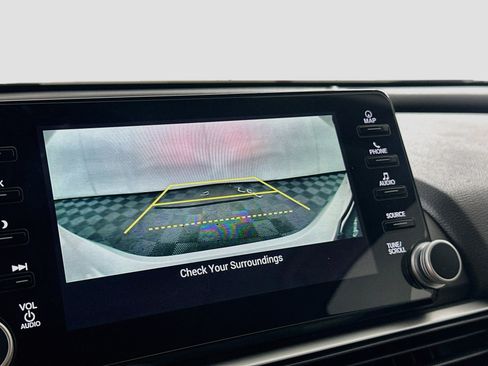 Used 2019 Honda Accord Touring image 23
