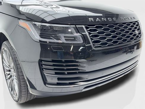 Used 2019 Land Rover Range Rover image 3