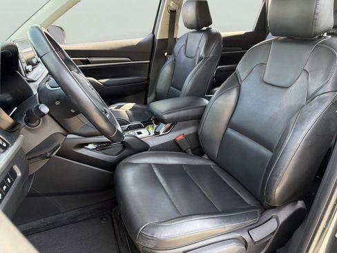 Used 2021 Kia Telluride LX FWD image 16