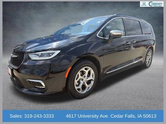 Used 2023 Chrysler Pacifica Limited FWD 360° Tour