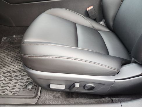 New 2026 MAZDA MAZDA3 s FWD image 23