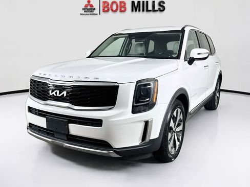 Used 2022 Kia Telluride S AWD/4WD image 3