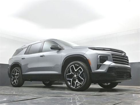 Used 2026 Chevrolet Traverse High Country image 43