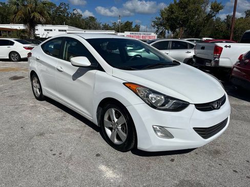 Used 2013 Hyundai Elantra GLS FWD image 2