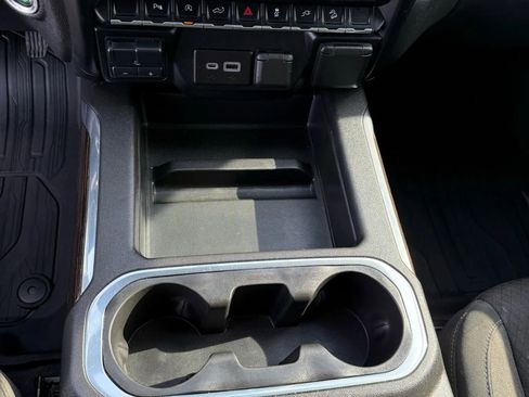 Used 2021 GMC Sierra 1500 Elevation w/ Preferred Package image 32