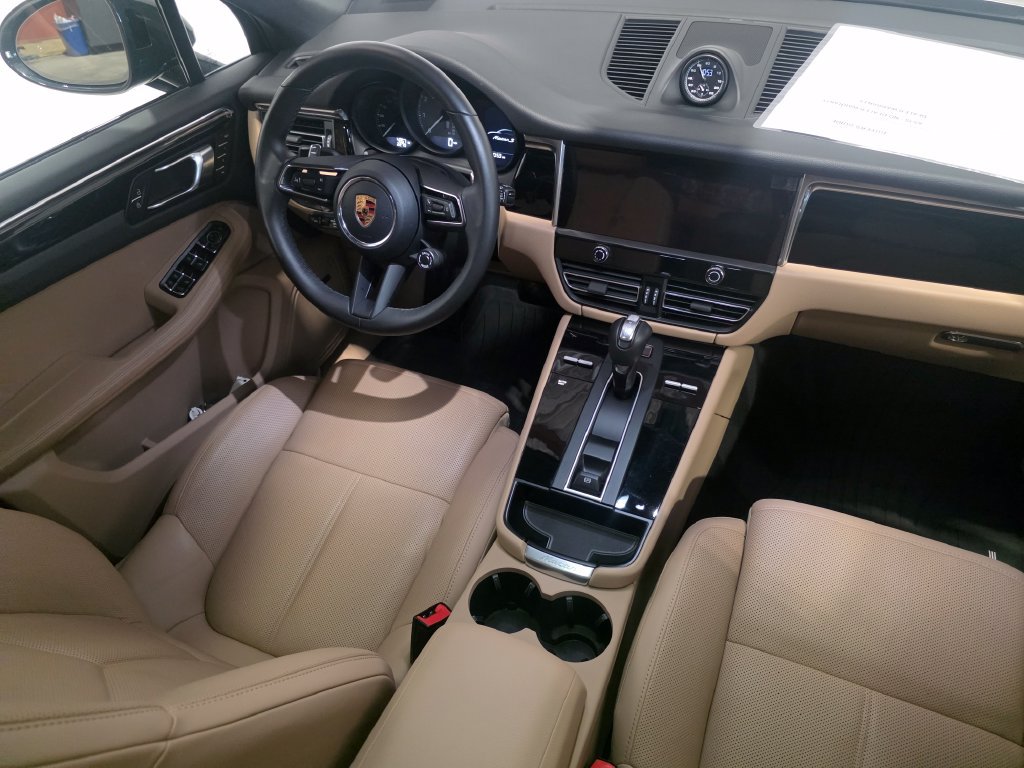 Certified 2026 Porsche Macan S AWD/4WD image 19