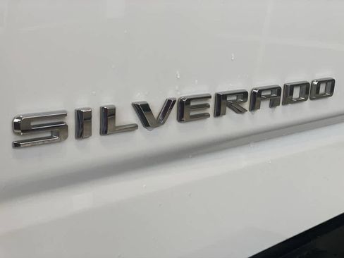 Used 2020 Chevrolet Silverado 1500 LT Trail Boss image 12