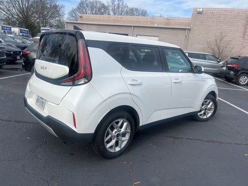 Used 2024 Kia Soul LX w/ Option Group 015 image 7