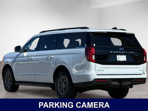 Used 2025 Ford Expedition Max Active AWD/4WD image 3