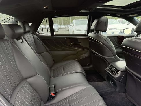 Used 2018 Lexus LS 500 AWD w/ Luxury Package image 15