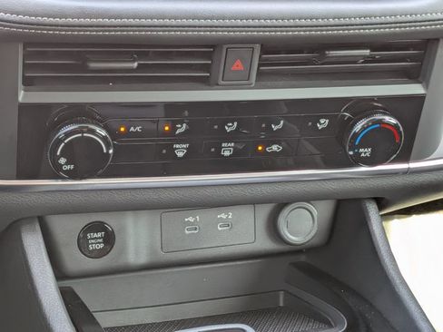 Certified 2024 Nissan Rogue S FWD image 19