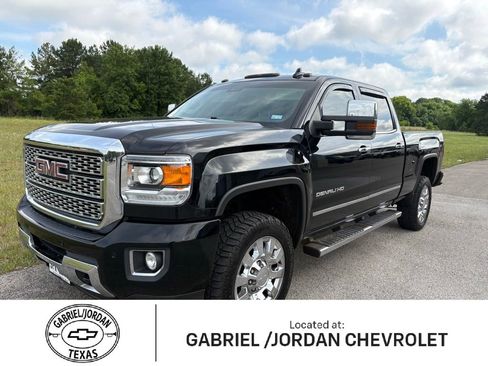 Used 2019 GMC Sierra 2500 Denali AWD/4WD image 1