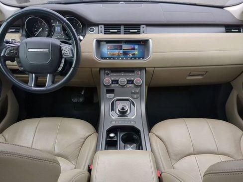 Used 2018 Land Rover Range Rover Evoque SE image 14