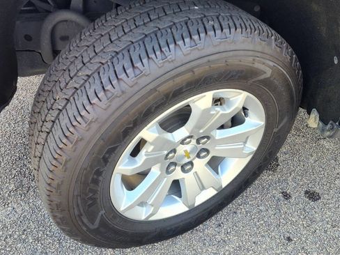 Used 2022 Chevrolet Colorado LT w/ Fleet Safety Package image 10