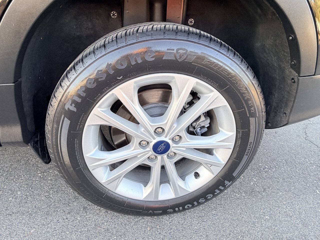 Used 2019 Ford Escape SE FWD image 8