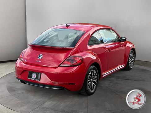 Used 2017 Volkswagen Beetle 1.8T SE image 7