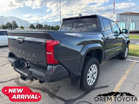 Used 2024 Toyota Tacoma SR5 AWD/4WD image 7