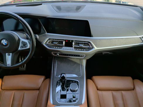 Used 2022 BMW X7 xDrive40i w/ M Sport Package AWD/4WD image 34