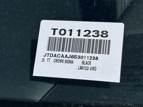 Certified 2025 Toyota Crown Signia w/ Advanced Technology Package AWD/4WD image 14