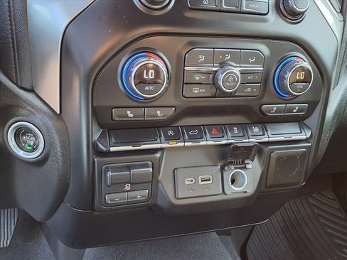 Used 2019 Chevrolet Silverado 1500 LT w/ All-Star Edition image 7