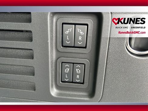 New 2026 Buick Enclave Sport Touring w/ Power Package image 17