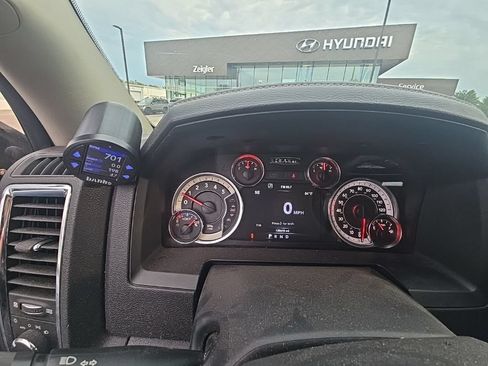 Used 2017 RAM 1500 Laramie w/ Convenience Group AWD/4WD image 10