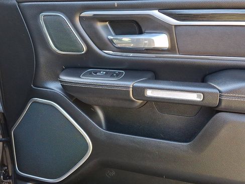 Used 2023 RAM 1500 Laramie AWD/4WD image 7