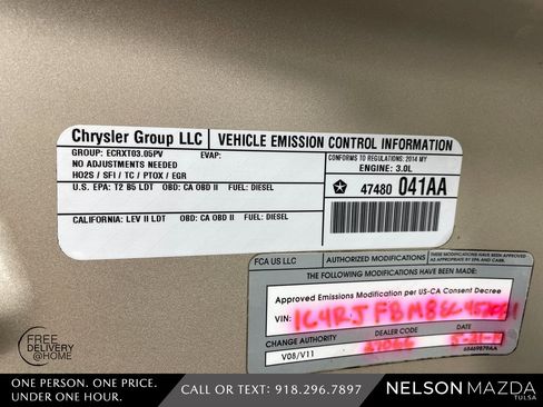 Used 2014 Jeep Grand Cherokee Limited w/ Luxury Group II image 50