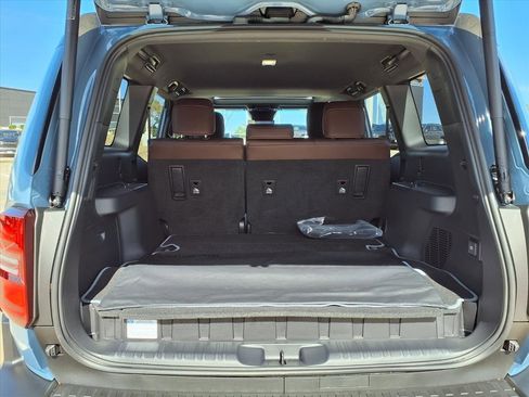 Used 2025 Toyota Land Cruiser image 8