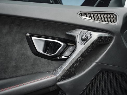 Used 2022 Lamborghini Huracan EVO AWD/4WD image 15
