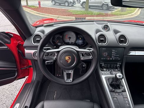 Used 2022 Porsche 718 Cayman S image 15