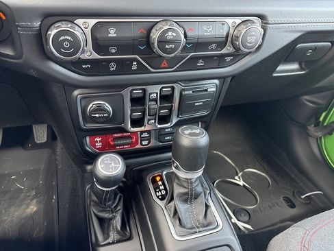 New 2025 Jeep Wrangler Rubicon w/ Steel Bumper Group image 15