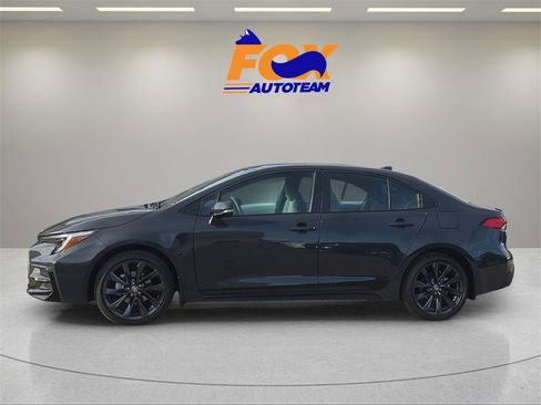 New 2026 Toyota Corolla SE image 2