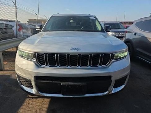 Used 2023 Jeep Grand Cherokee L Limited w/ Trailer Tow Group (B) AWD/4WD image 14