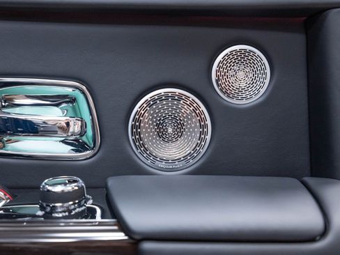 Used 2024 Rolls-Royce Phantom Sedan w/ The Phantom Package RWD image 28