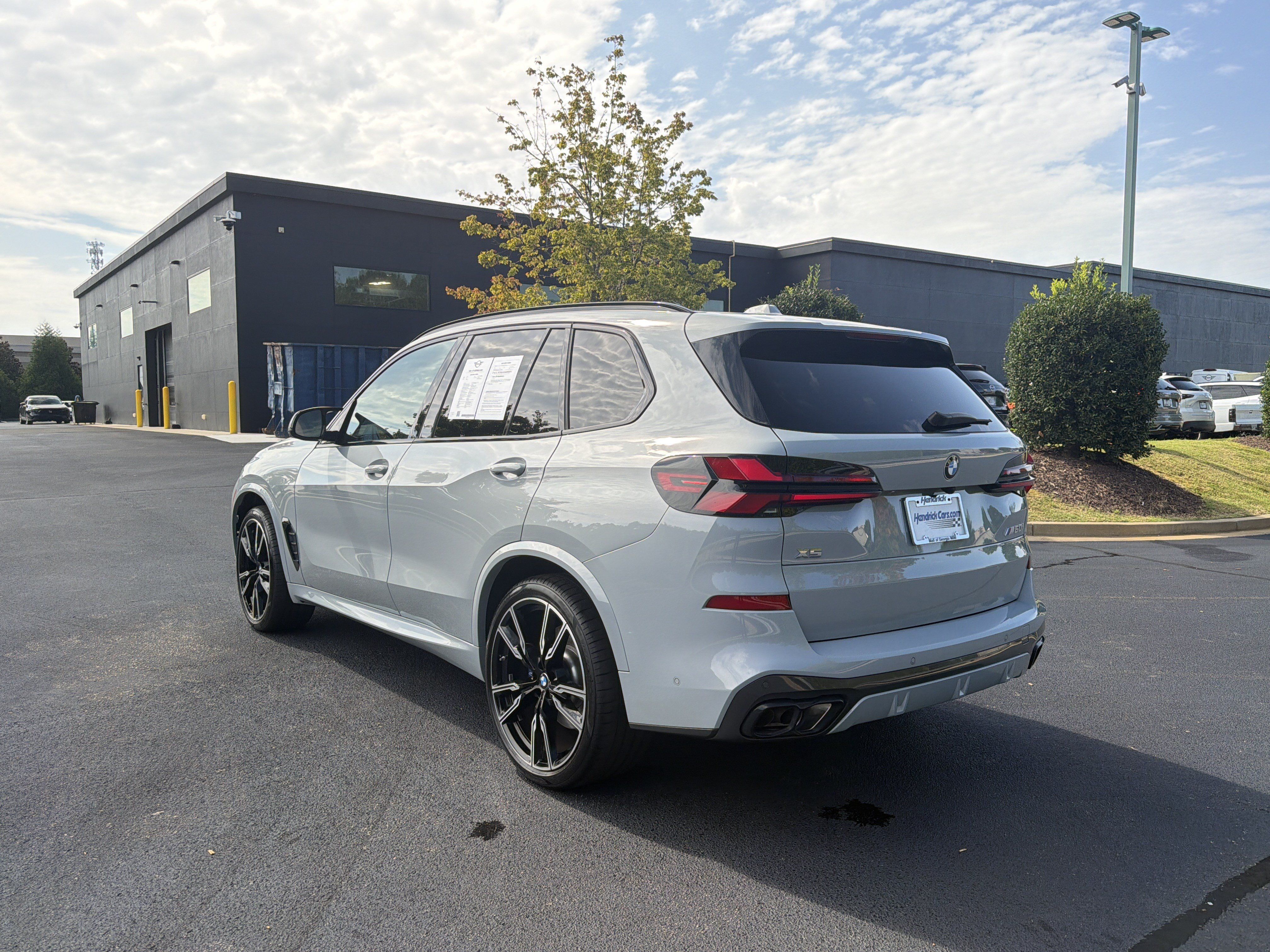 Used 2025 BMW X5 M60i AWD/4WD image 16