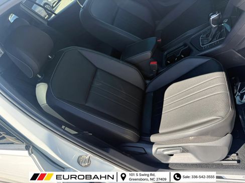 Used 2022 Volkswagen Tiguan SE R-Line FWD image 18