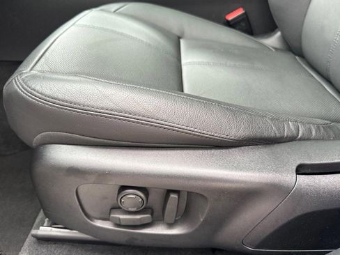 Used 2026 Land Rover Range Rover Velar S AWD/4WD image 14