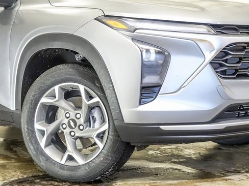 New 2026 Chevrolet Trax LT image 4