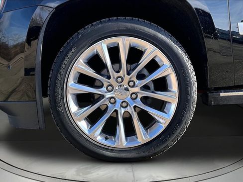 Used 2019 Cadillac Escalade Premium Luxury AWD/4WD image 30